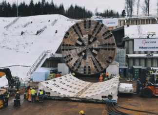 S19 Rzeszów Południe Babica: obrót maszyny TBM „Karpatka” S19 Rzeszów Południe Babica: obrót maszyny TBM "Karpatka"
